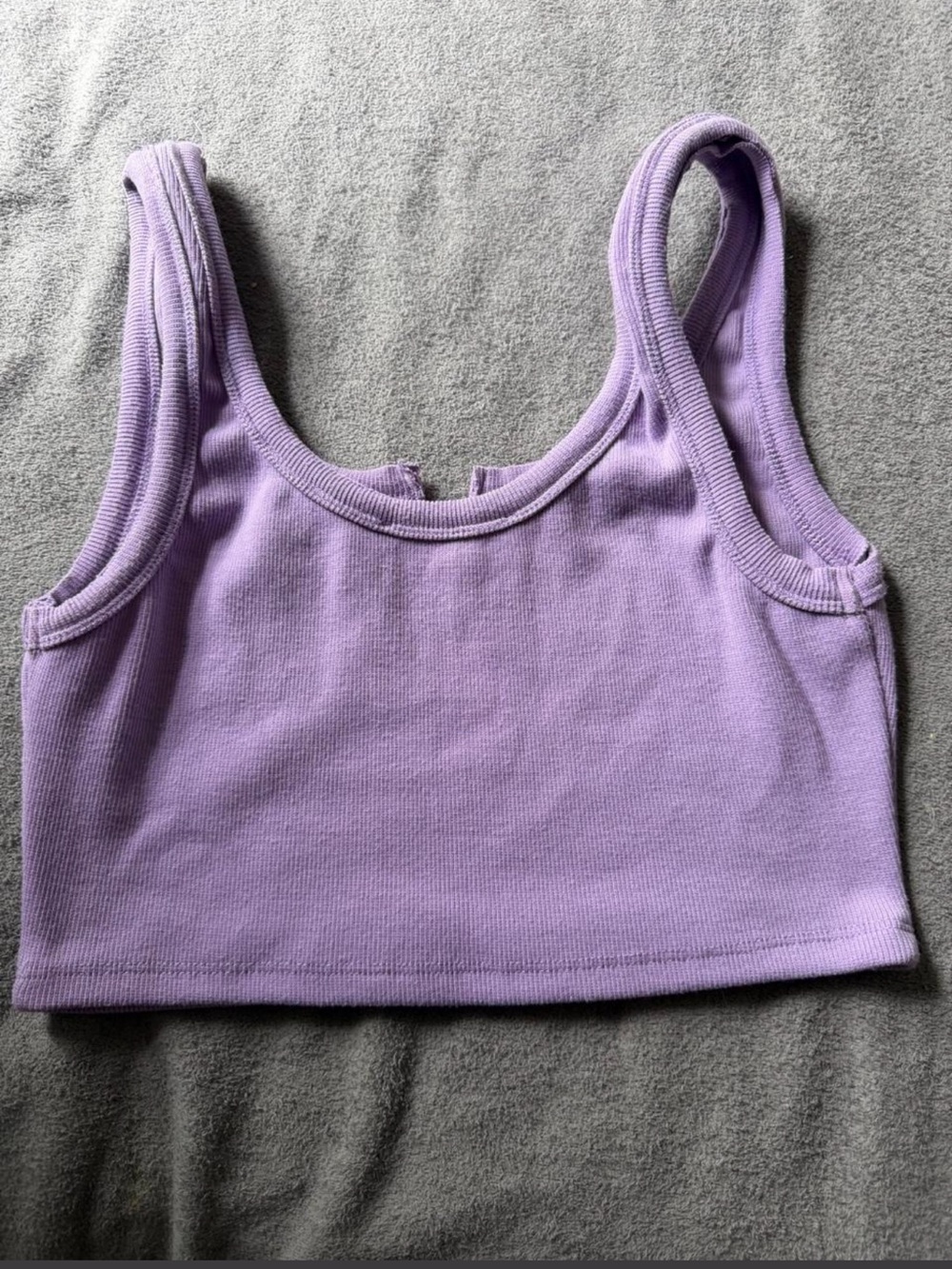 Signature Lilac Ribbed Notch Crop Tank - Picture 4 of 4